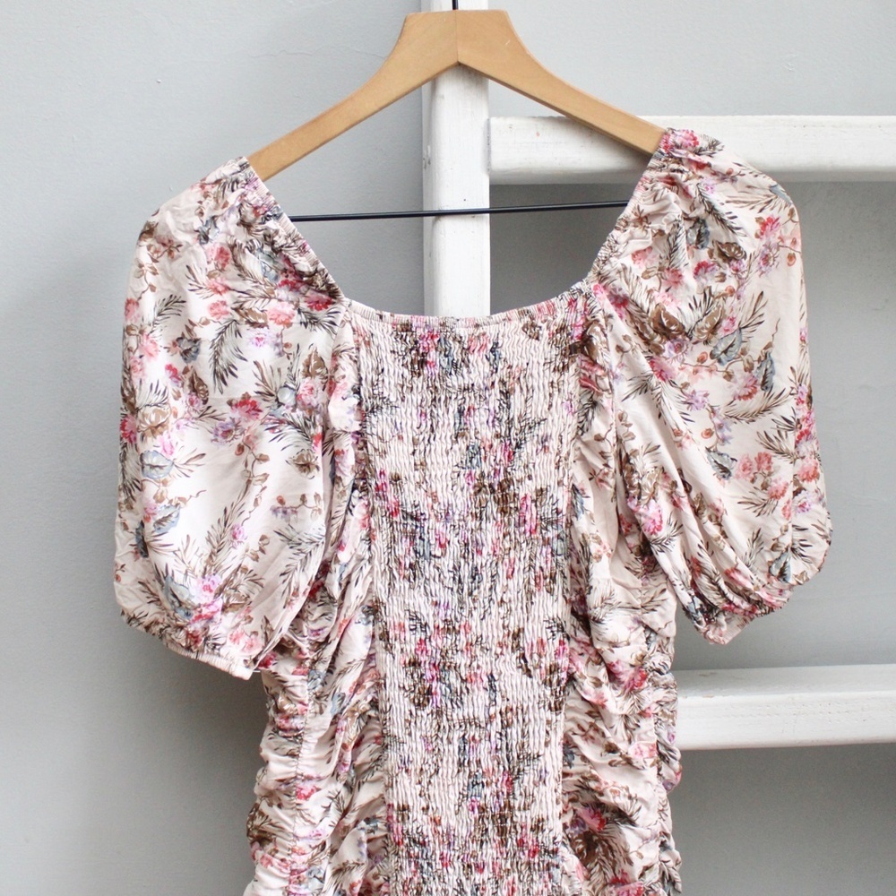 JAASE Lilia Pink Cream Floral Mini Smocked Ruched Crochet Mini Dress Size Small - Picture 5 of 10
